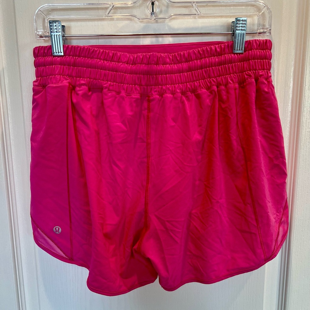 Lululemon Hotty Hot High-Rise Lined Short 4"- Size 10